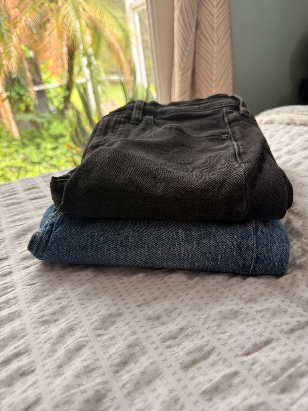 Madewell Women's Straight Leg Jeans — Black and Blue Denim